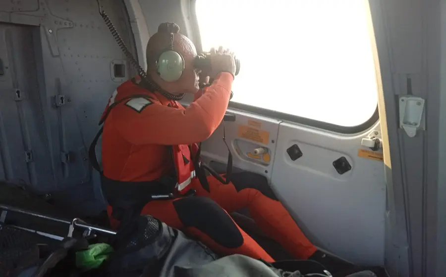 Fue incorporado un helicóptero “Panther” para las labores de búsqueda.