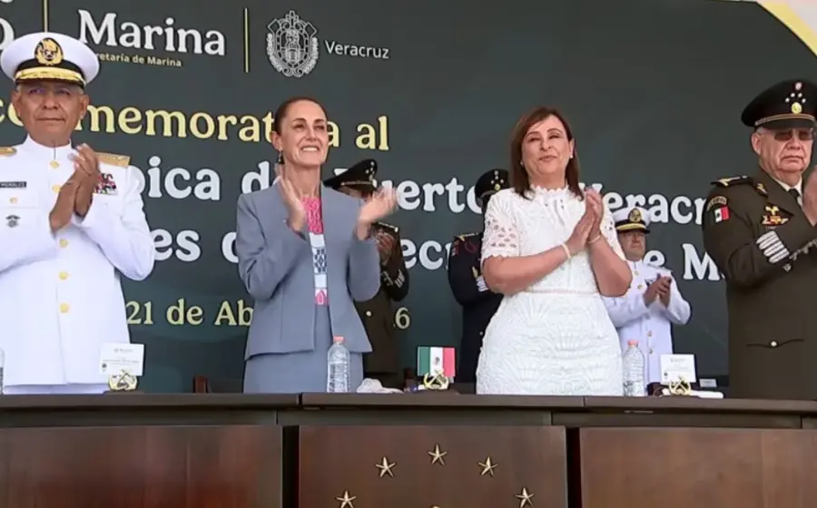 El acto conmemoró el Defensa del Puerto de Veracruz. 