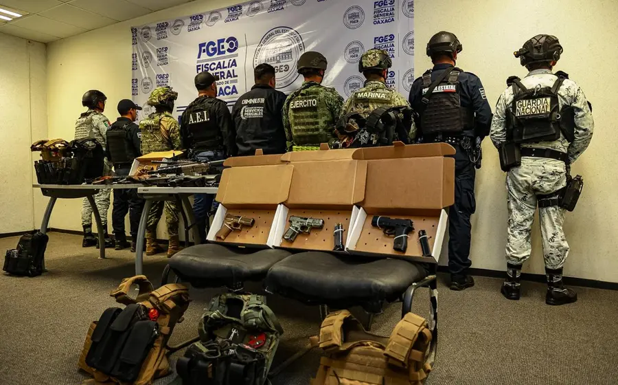 Golpe a la violencia en Oaxaca: localizan camioneta y arsenal usado en triple asesinato.