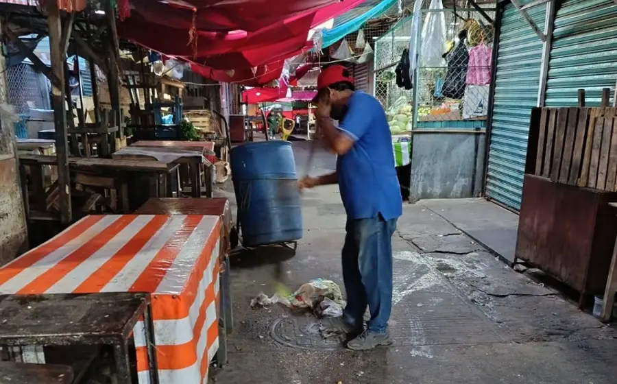 Limpieza a fondo en mercados para frenar enfermedades en el Istmo.