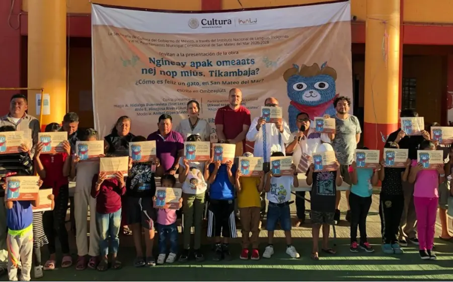 Oaxaca impulsa la preservación de idiomas originarios con obras literarias comunitarias.