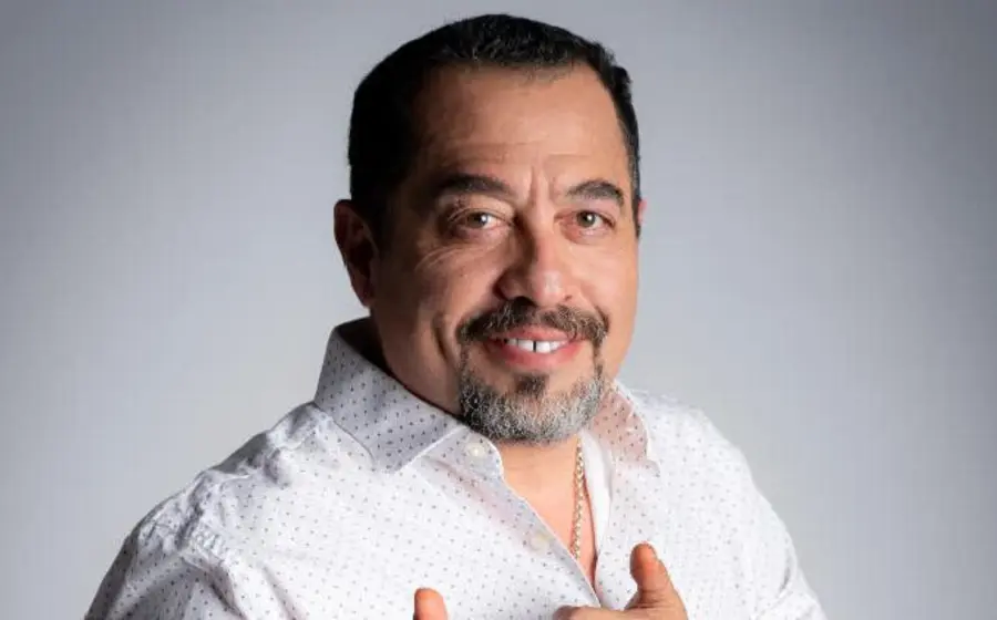 El comediante confesó que sufrió una parálisis facial por estrés.
