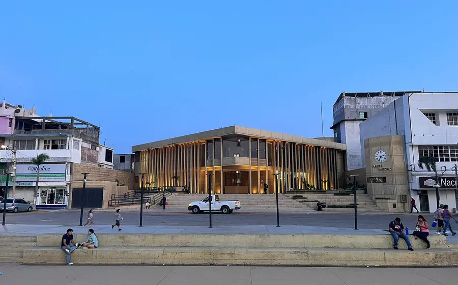 Las autoridades municipales no han explicado los motivos del cese. 