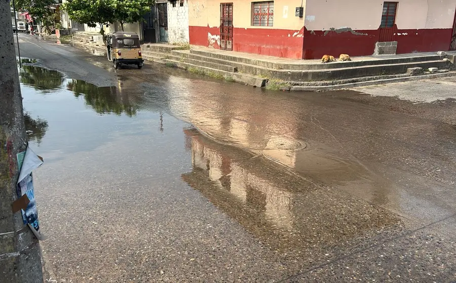 La desesperación entre los habitantes va en aumento por falta de agua.