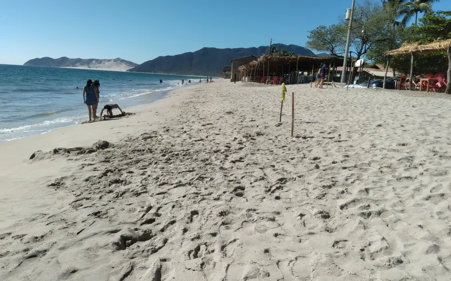 Familias aprovecharon el último día de vacaciones en playas de Tehuantepec.