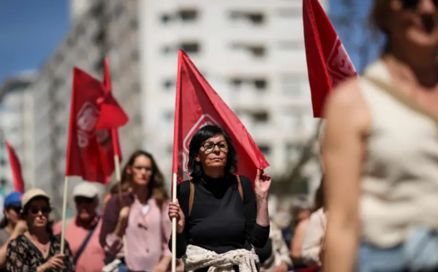 La iniciativa precariza el empleo y reduce derechos laborales.