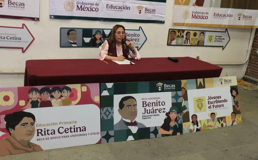 Más de 620 mil beneficiarios recibirán becas en Oaxaca durante abril.