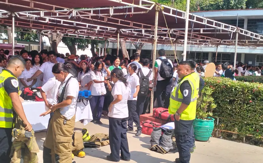 Bomberos y autoridades refuerzan cultura de prevención en escuelas del Istmo.