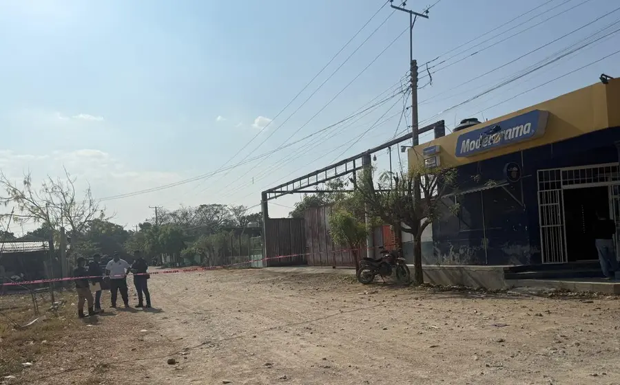 Un hombre de 27 años fue asesinado a balazos en Chahuites.