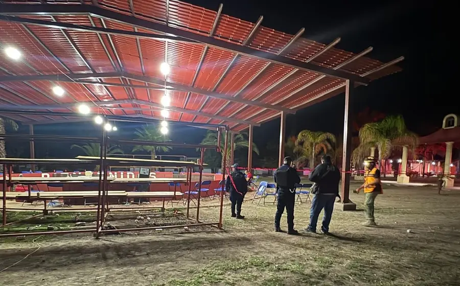 Carlos de 50 años de edad fue asesinado en una pelea de gallos en Tlacolula de Matamoros.