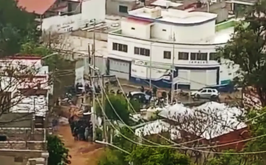 Vecinos de La Fundición vivieron momentos de temor ante la presencia de hombres armados.