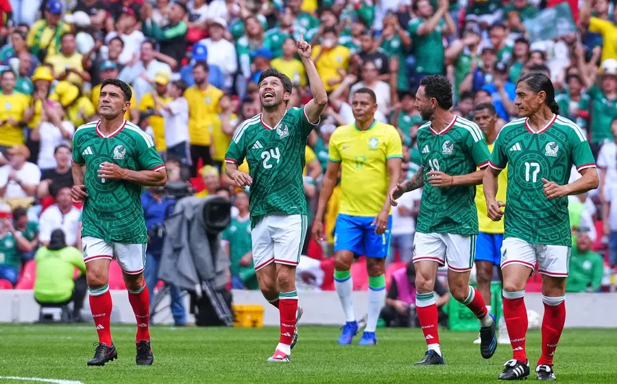 Las Leyendas de México cumplieron ante su afición