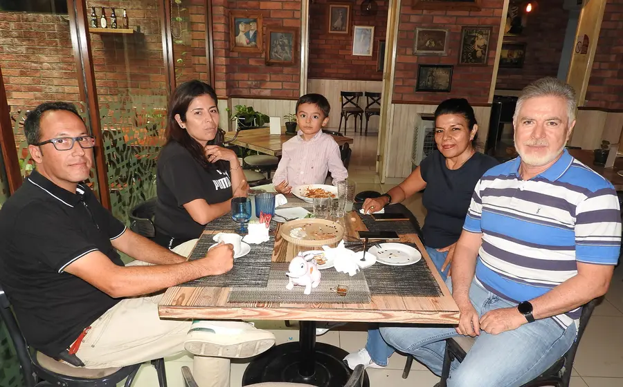 Sergio, Lucero, Yoel, Corabel y Jorge.