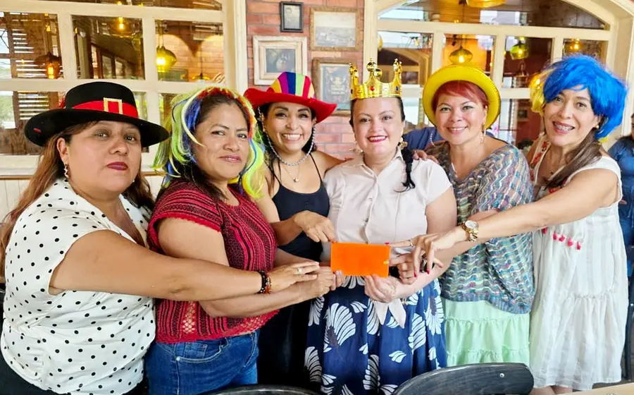Giovanna Martínez celebró un feliz cumpleaños, rodeada del cariño de Sayra, Aurelia, Sofia, Alexi y Mayra.