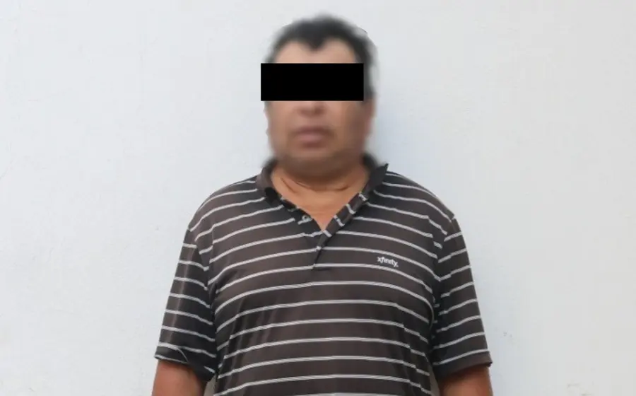 Armando G.M., detenido por policías de Oaxaca de Juárez.