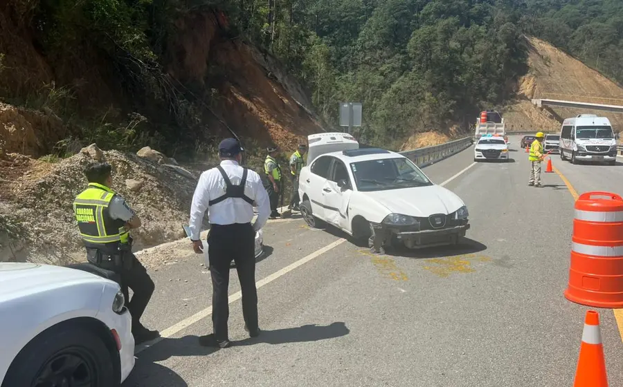 Se estrelló contra el talud del cerro.