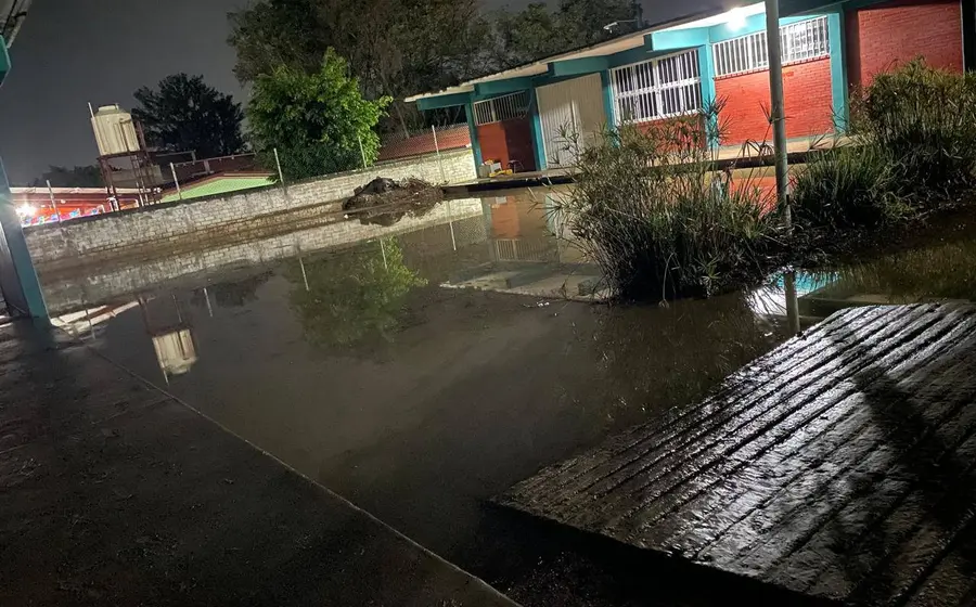 Al menos dos instituciones educativas quedaron afectadas tras las lluvias en Oaxaca y Valles Centrales.