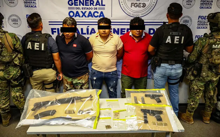 Los presuntos homicidas de una familia en el Istmo, miembros de una célula criminal, fotografiados tras su detención y encarcelamiento.