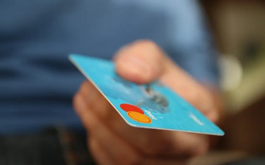 La tarjeta de crédito que está revolucionando el juego financiero y abriendo las puertas a miles de personas que antes eran ignoradas. 