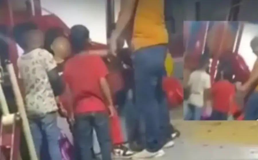 Imagen que ilustra la indignación en Oaxaca por la búsqueda de un hombre que agredió a un menor en un parque público de la ciudad.