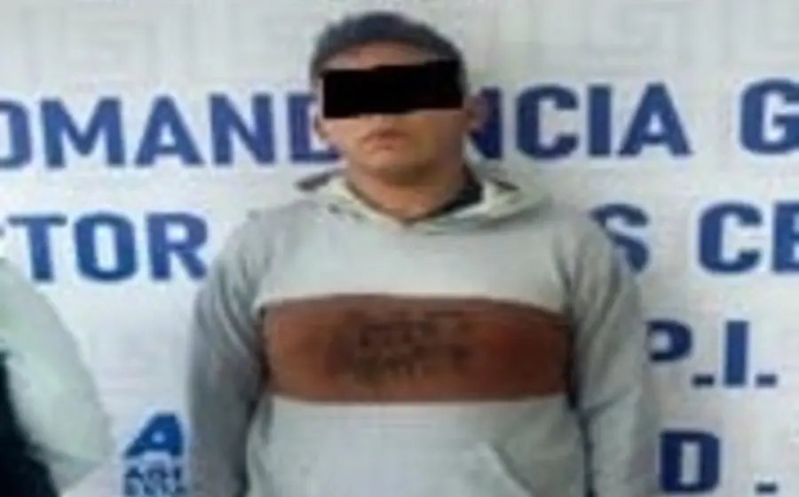 Un hombre, presunto responsable de cometer asaltos en motocicleta, es vinculado a proceso por la autoridad judicial tras su detención.