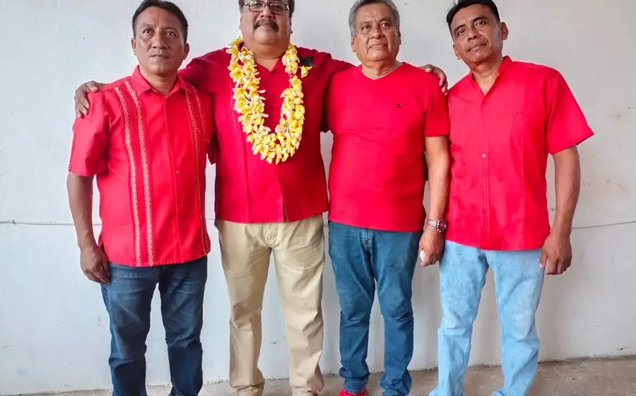La asamblea de comuneros en Lieza durante la reunión convocada por el presidente de Bienes Comunales para inhabilitar a la mesa directiva.