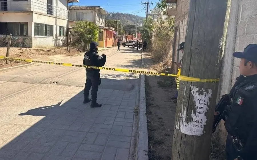 Escena del crimen donde el joven Brayan fue asesinado a balazos en el barrio de Arriba, en Miahuatlán de Porfirio Díaz.