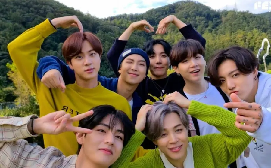 Una fotografía promocional del grupo de K-pop surcoreano BTS, cuyos fans ARMY han iniciado una guerra digital contra revendedores de boletos en México.