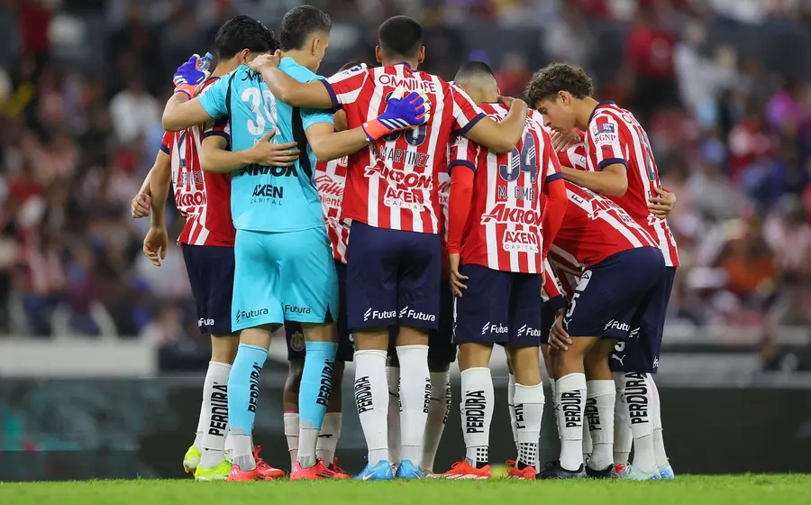 Ocho jugadores del Club Deportivo Guadalajara Chivas fueron convocados para los partidos amistosos de la Selección Mexicana de enero.