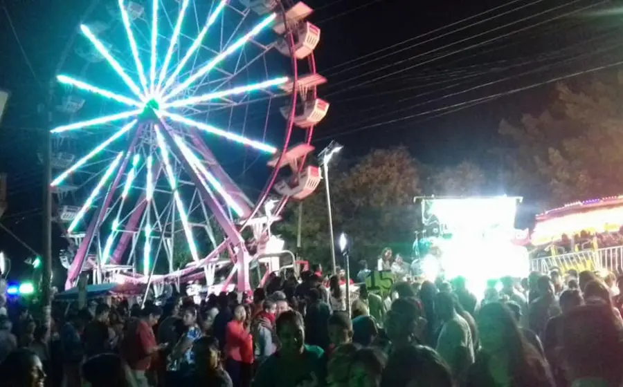 Comerciantes y vecinos de Matías Romero defienden la sede tradicional de la feria por temor a sufrir afectaciones económicas si se cambia de lugar.