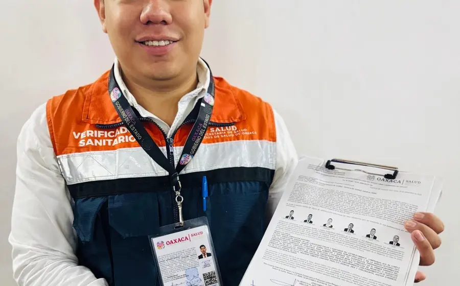 Imagen informativa que alerta a los comerciantes de Oaxaca sobre cómo identificar a inspectores falsos para evitar ser víctimas de extorsión.