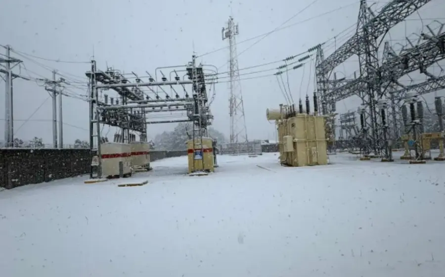 La CFE reporta afectaciones menores y cortes de luz aislados en varios municipios de Chihuahua tras el paso de la tormenta Fern.