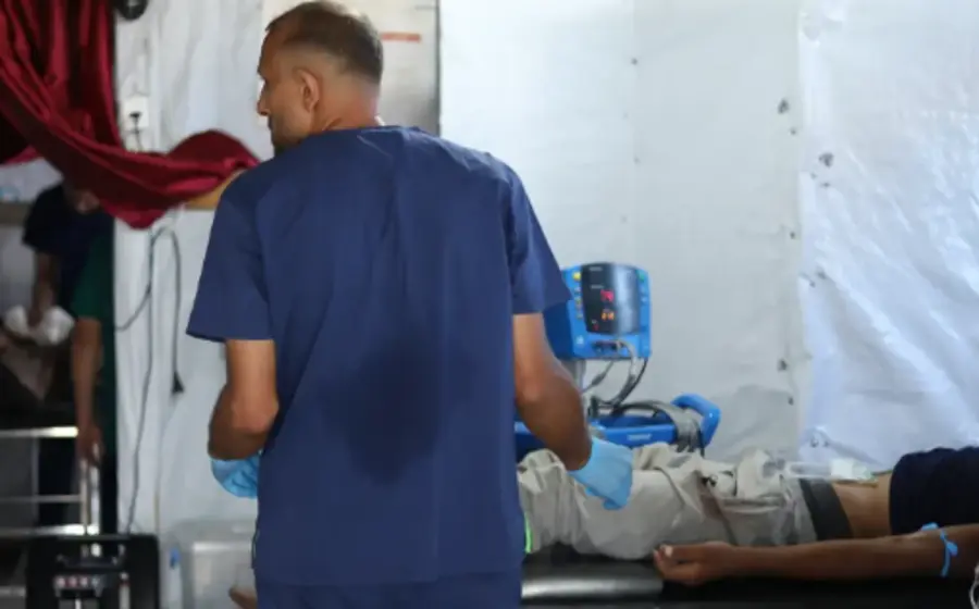 La crisis sanitaria en Gaza se intensifica debido a la ofensiva israelí, causando una grave escasez de medicamentos que amenaza a pacientes con cáncer.