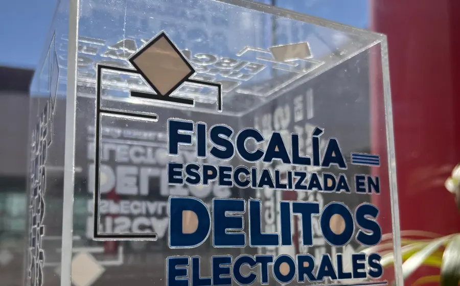 Imagen que representa la vigilancia de la veda electoral y los programas sociales para prevenir y denunciar posibles delitos electorales.