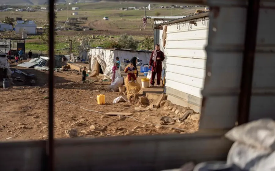 Familias palestinas desplazadas por la fuerza en Cisjordania se han dispersado en aldeas cercanas a las ciudades de Jericó y Hebrón.