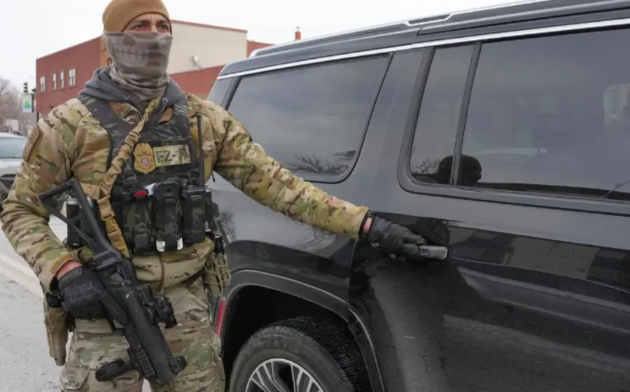 Unos 2,000 agentes federales del DHS desplegados en la zona de Minneapolis-St. Paul, Minesota, para una operación de seguridad.