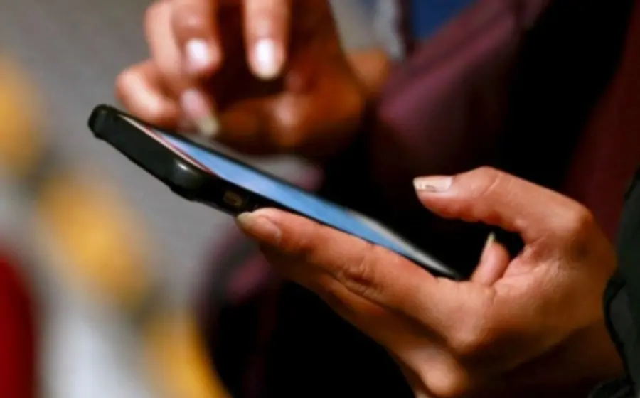 La iniciativa busca el registro obligatorio de teléfonos celulares para eliminar el anonimato y prevenir el delito de extorsión en México.