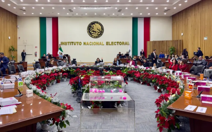 El documento que el INE presentará a la Comisión Presidencial para la Reforma Electoral con propuestas para frenar el lavado de dinero en campañas.