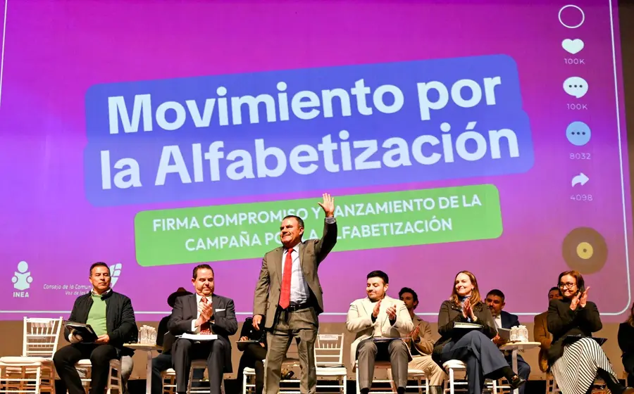 El Movimiento por la Alfabetización, impulsado por INEA, se alinea con la visión de la República Educadora durante la cruzada nacional educativa.