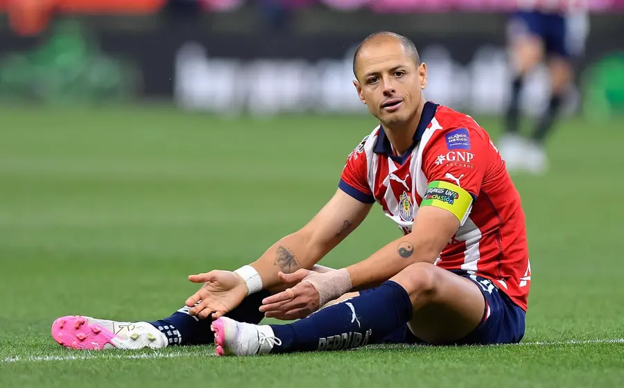 El futbolista mexicano Javier 'Chicharito' Hernández, en una fotografía que acompaña un artículo sobre el actual retroceso en su desempeño deportivo.