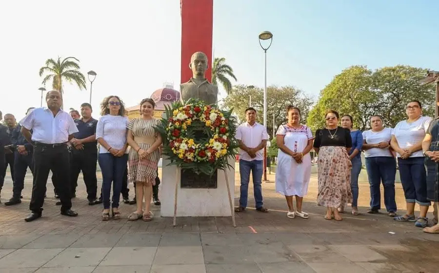 Retrato de Jesús 'Chu' Rasgado, el 'Bohemio de la Canción', recordado durante la conmemoración de su natalicio en Ixtaltepec.