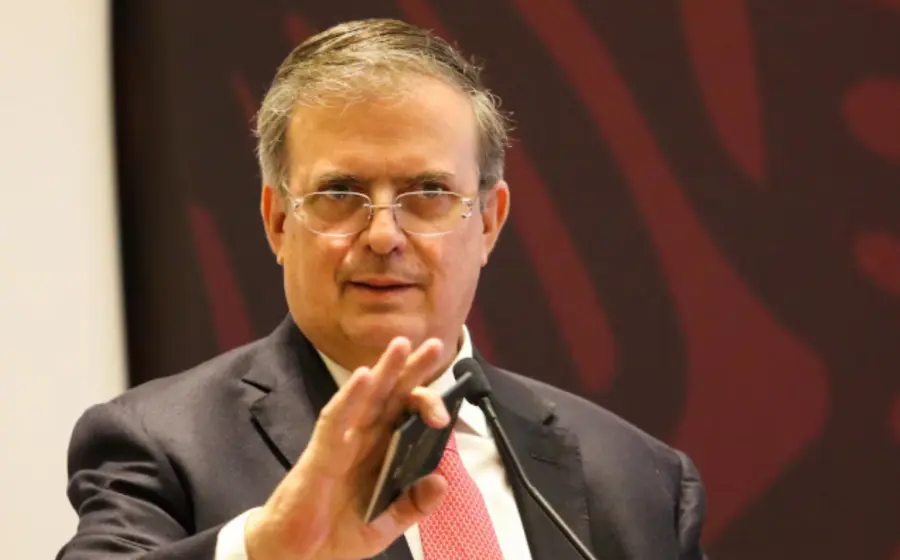 El canciller Marcelo Ebrard durante una conferencia de prensa sobre la revisión del Tratado entre México, Estados Unidos y Canadá (T-MEC).