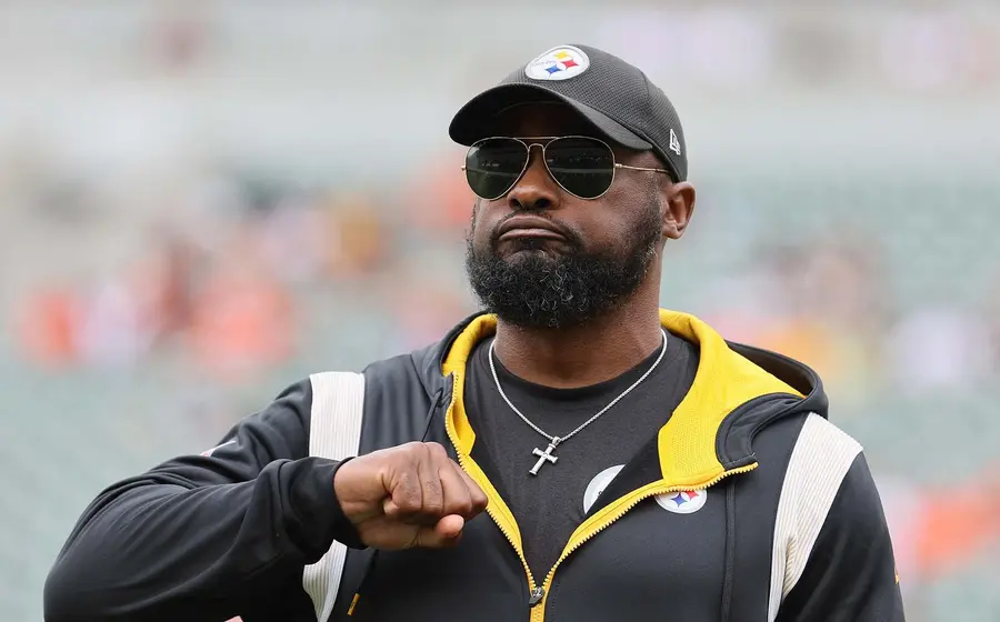 El entrenador de la NFL, Mike Tomlin, en Pittsburgh, cuya era al frente del equipo culmina tras 19 exitosas temporadas ganadoras.