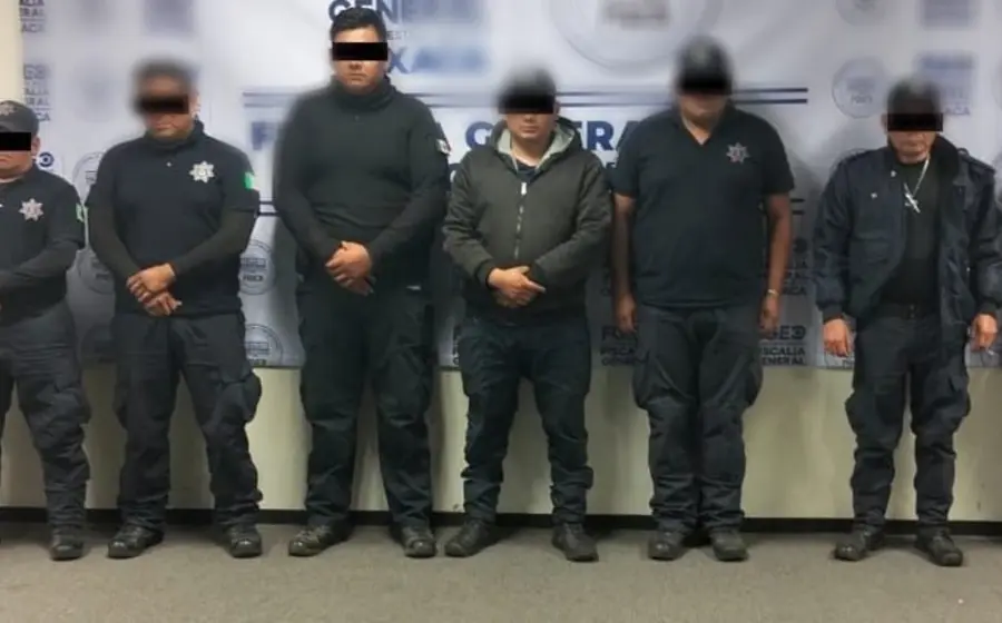 Siete policías municipales son detenidos por su presunta responsabilidad en la muerte de un menor en la región de la Costa de Oaxaca.