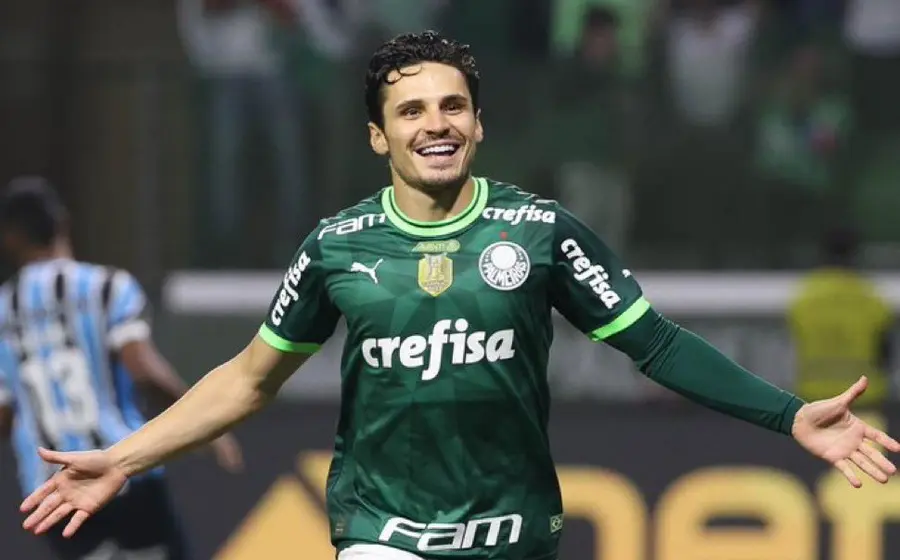 El futbolista brasileño Raphael Veiga, quien es el principal objetivo del Club América para reforzar al equipo en el próximo torneo.