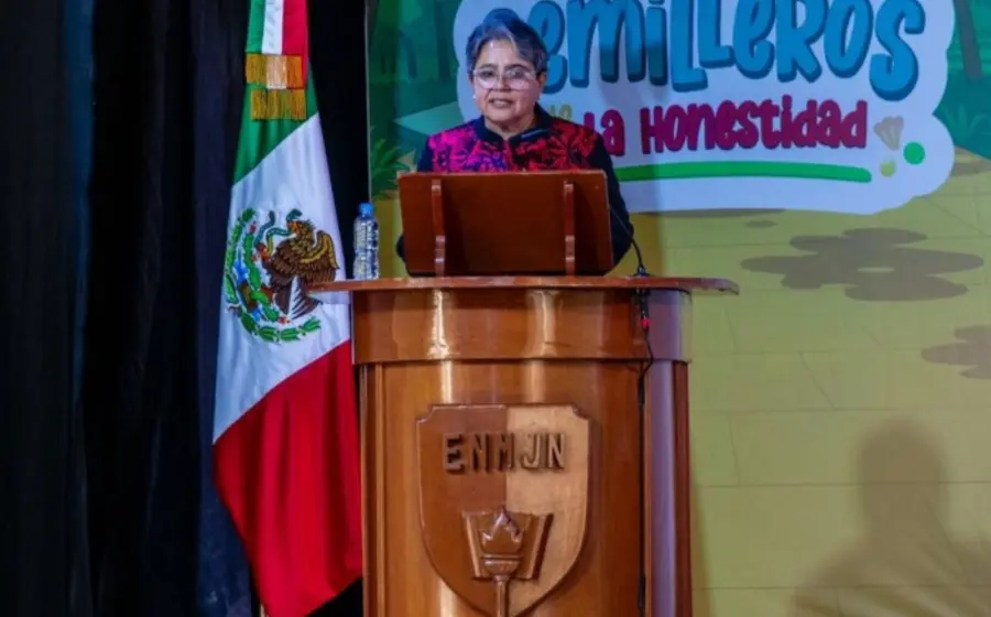 Raquel Buenrostro, secretaria de Anticorrupción y Buen Gobierno, en una fotografía relacionada a las auditorías por el accidente del Tren Interoceánico.