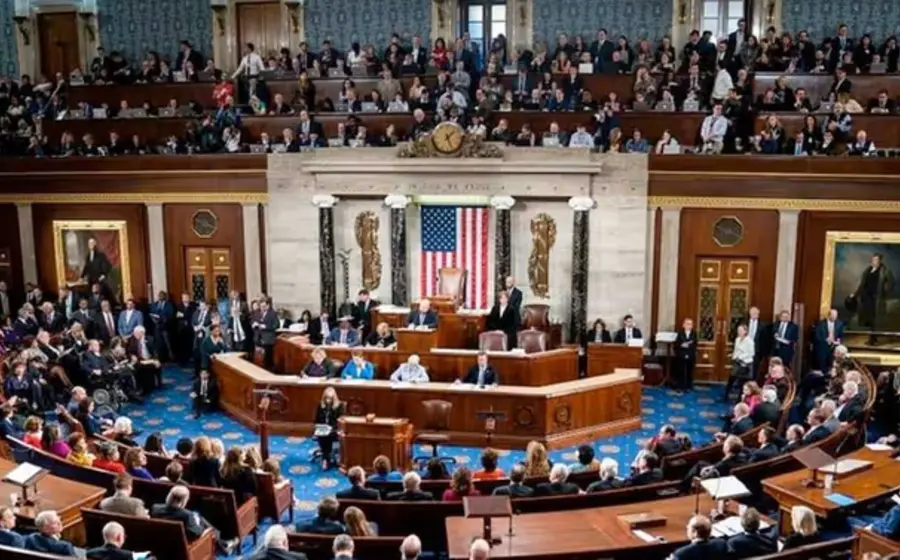 Un grupo de senadores republicanos de Estados Unidos que apoyaron la medida para frenar una posible ofensiva militar en contra de Venezuela.