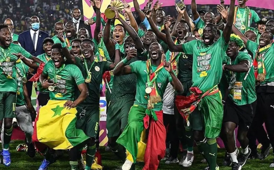 La selección de Senegal celebra con euforia su victoria tras coronarse campeones de la Copa Africana de Naciones 2026.