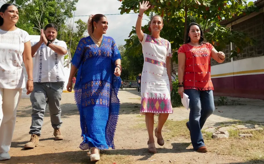 Claudia Sheinbaum anuncia el programa "Jamaica para el Bienestar" durante un evento en Guerrero, como parte de su exitosa gira por el estado.