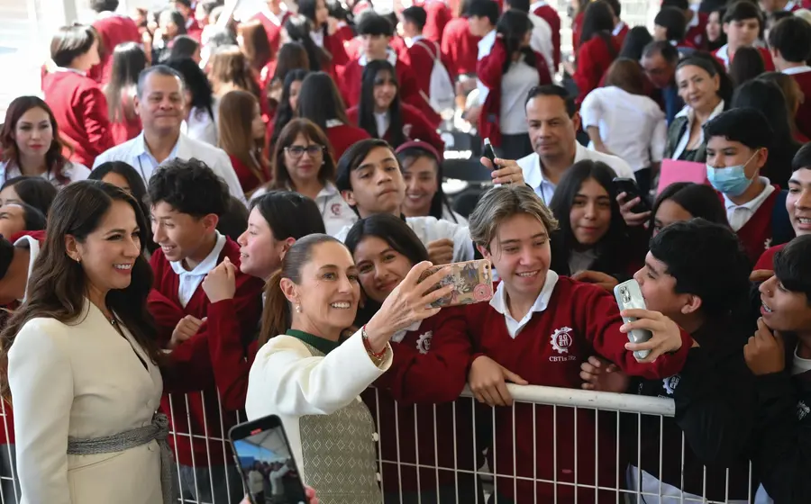 México tiene presidenta que apuesta por los jóvenes.